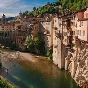 Hébergement de vacances Maison Suspendue Avec Jacuzzi Privatif, Pont-en-Royans